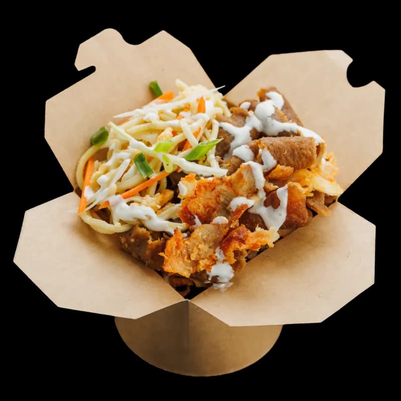 Aasia Kebab Box: kanakebab munanuudlitel, köögiviljad ja kaste karbis
